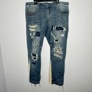 First Row distressed jeans size 40/32